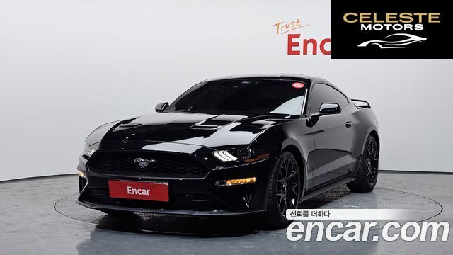 FORD Coupé 2023 — photo 33 sur 36