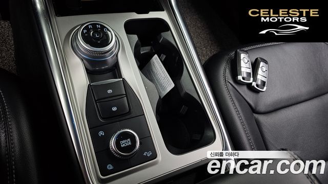 FORD 62.3 Limited 4WD 2022 — photo 12 sur 34