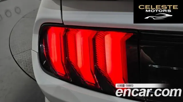 FORD Cabriolet 2021 — photo 9 sur 34