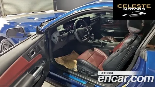 FORD 72.3 Premium Coupé 2025 — photo 17 sur 18