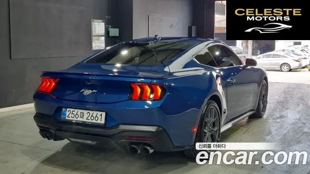 FORD 72.3 Premium Coupé 2025 — photo 3 sur 18