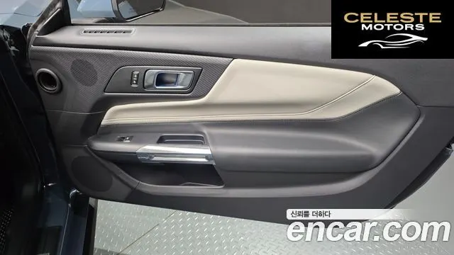 FORD 72.3 Premium Coupé 2025 — photo 14 sur 36