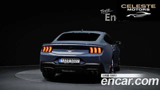 FORD 72.3 Premium Coupé 2025 — photo 4 sur 36