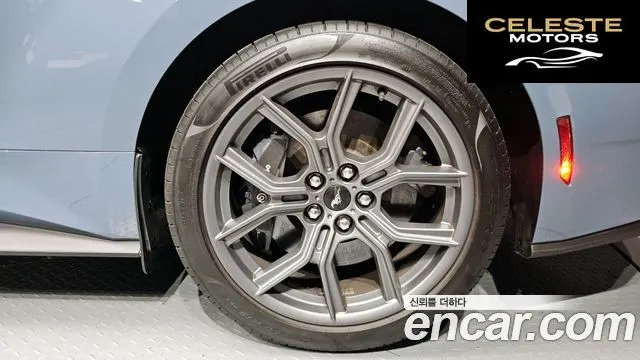 FORD 72.3 Premium Coupé 2025 — photo 7 sur 36