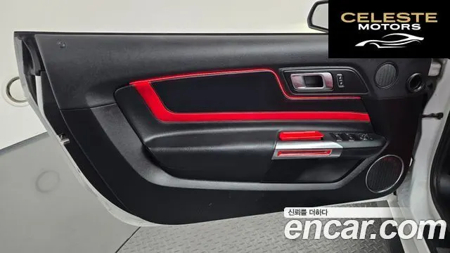 FORD Cabriolet 2021 — photo 14 sur 34