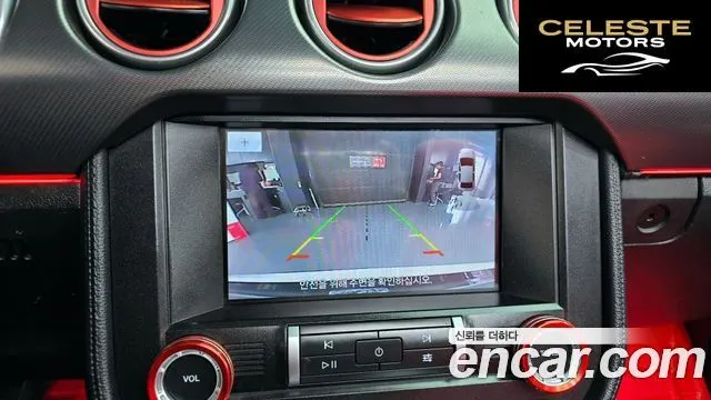 FORD Cabriolet 2021 — photo 20 sur 34