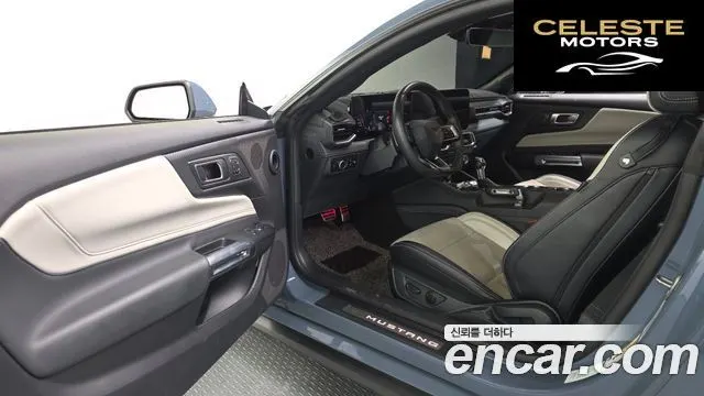 FORD 72.3 Premium Coupé 2024 — photo 12 sur 36
