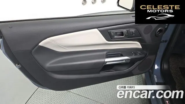 FORD 72.3 Premium Coupé 2024 — photo 13 sur 36
