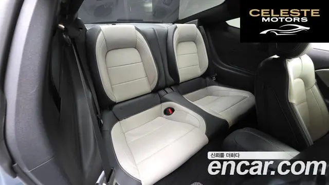 FORD 72.3 Premium Coupé 2024 — photo 17 sur 36