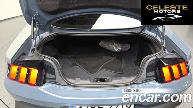 FORD 72.3 Premium Coupé 2024 — photo 25 sur 36