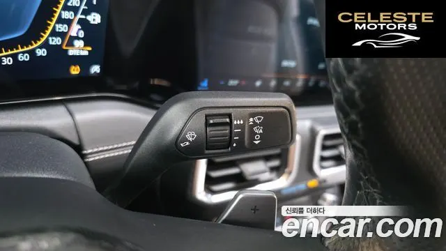 FORD 72.3 Premium Coupé 2024 — photo 28 sur 36