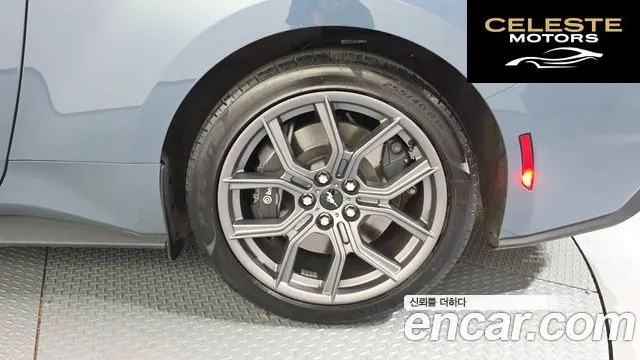 FORD 72.3 Premium Coupé 2024 — photo 6 sur 36