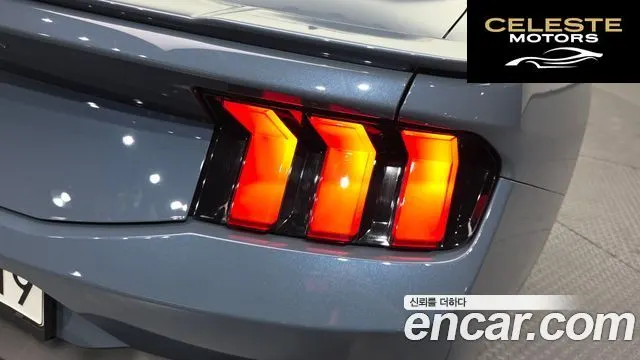 FORD 72.3 Premium Coupé 2024 — photo 8 sur 36