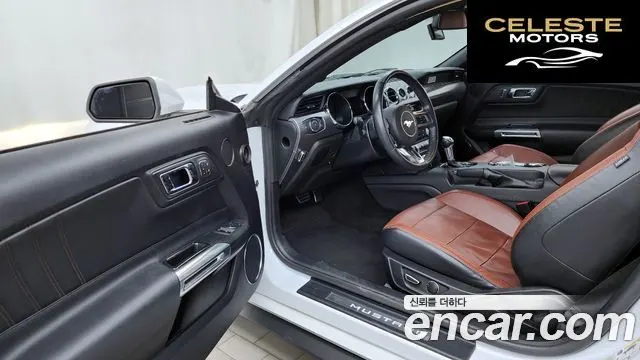 FORD Coupé 2017 — photo 13 sur 31