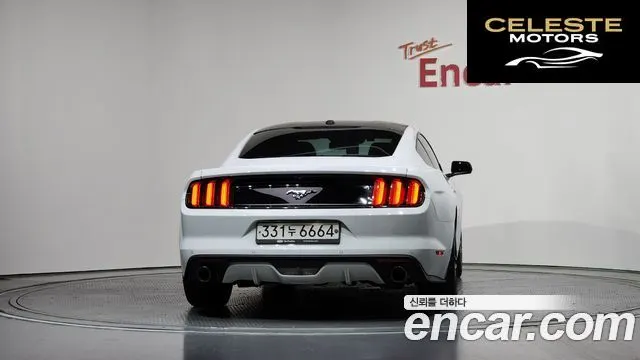 FORD Coupé 2017 — photo 4 sur 31