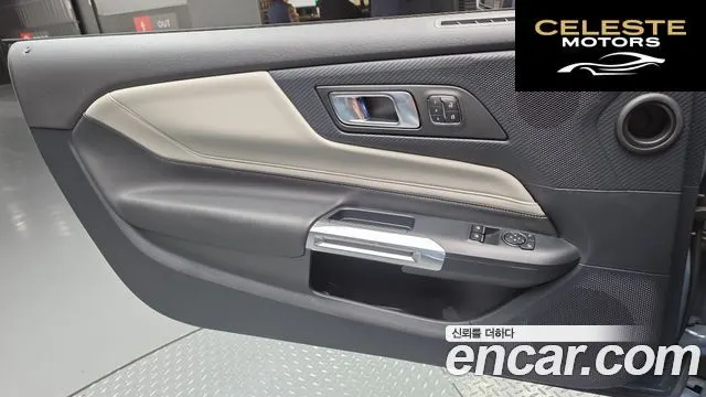 FORD 72.3 Premium Coupé 2025 — photo 15 sur 36