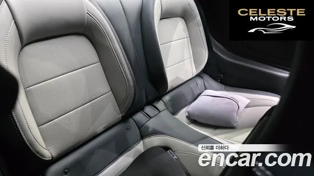 FORD 72.3 Premium Coupé 2025 — photo 17 sur 36