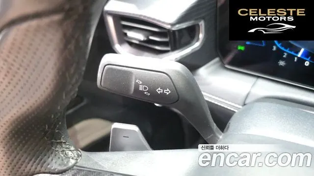 FORD 72.3 Premium Coupé 2025 — photo 25 sur 36