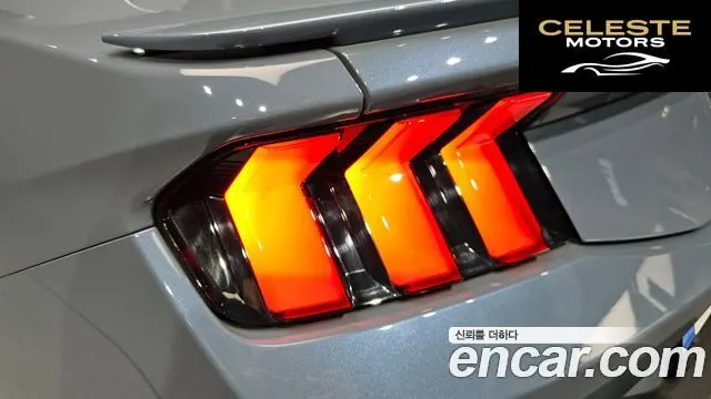 FORD 72.3 Premium Coupé 2025 — photo 9 sur 36