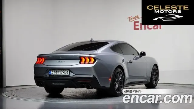 FORD 72.3 Premium Coupé 2024 — photo 2 sur 20