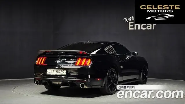 FORD Coupé 2017 — photo 2 sur 20