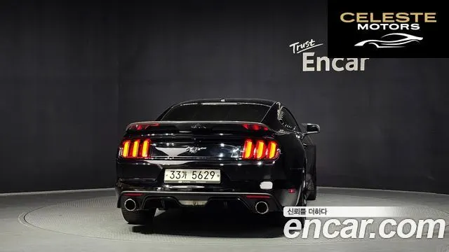 FORD Coupé 2017 — photo 4 sur 20