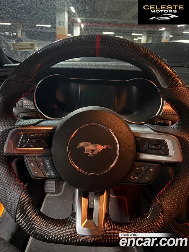 FORD Coupé 2019 — photo 8 sur 13