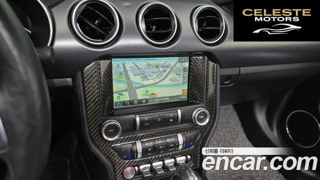 FORD Cabriolet 2021 — photo 18 sur 31