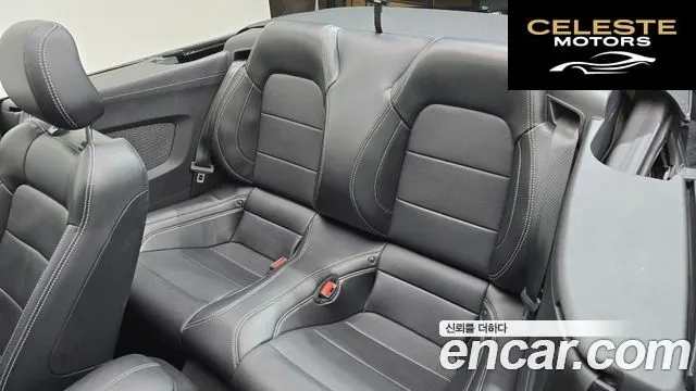 FORD Cabriolet 2021 — photo 31 sur 31