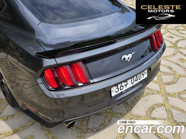 FORD Coupé 2017 — photo 6 sur 26