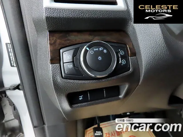 FORD 3.5 Limited 4WD 2013 — photo 9 sur 26