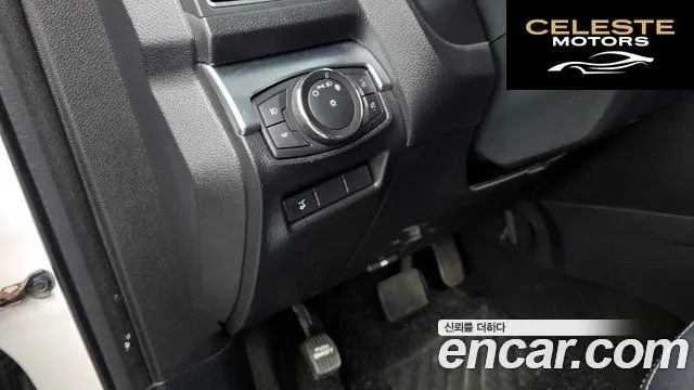 FORD 2.3 Limited 4WD 2018 — photo 28 sur 32