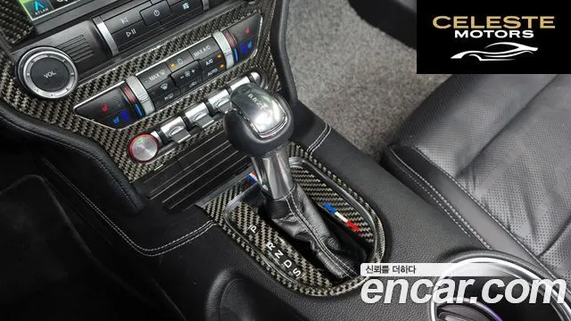 FORD Cabriolet 2021 — photo 12 sur 31