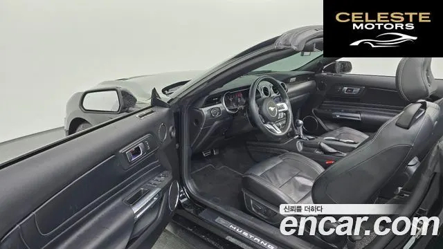 FORD Cabriolet 2021 — photo 13 sur 31