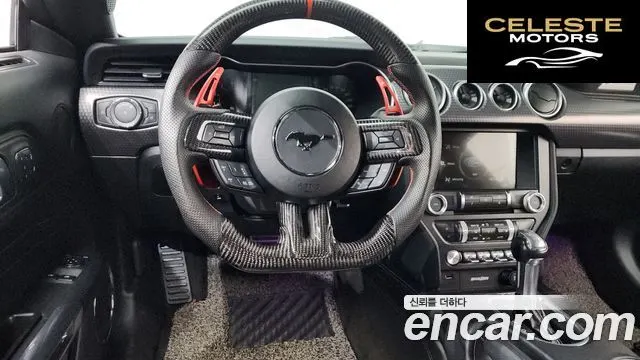 FORD Coupé 2018 — photo 19 sur 34