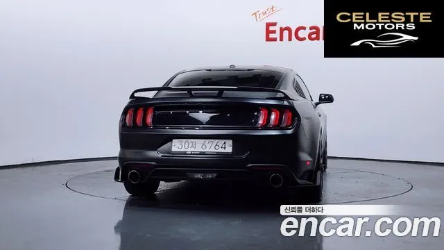 FORD Coupé 2018 — photo 4 sur 34