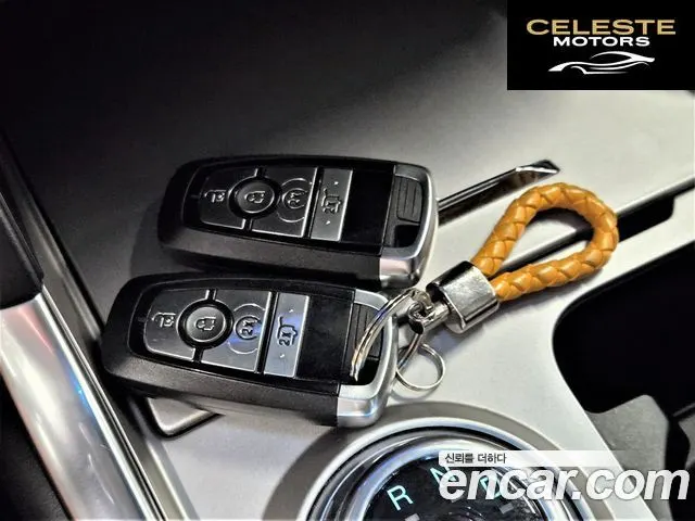 FORD 62.3 Limited 4WD 2023 — photo 16 sur 26