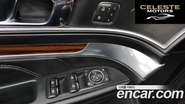 FORD 2.3 Limited 4WD 2018 — photo 32 sur 33