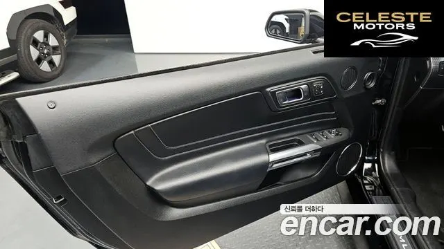 FORD Cabriolet 2019 — photo 14 sur 30