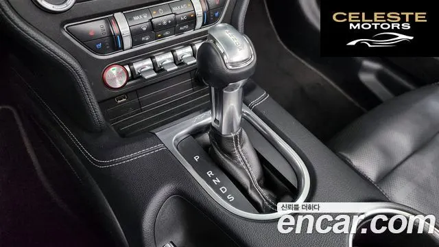 FORD Cabriolet 2019 — photo 12 sur 37