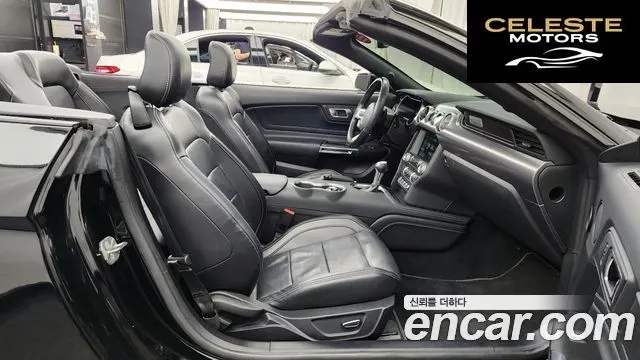 FORD Cabriolet 2019 — photo 17 sur 37