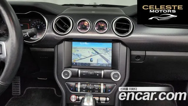 FORD Cabriolet 2019 — photo 20 sur 37