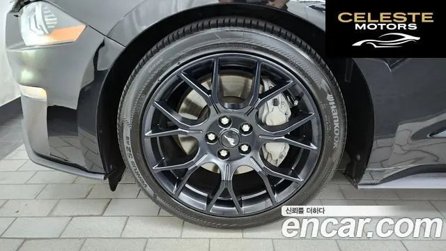 FORD Cabriolet 2019 — photo 5 sur 37