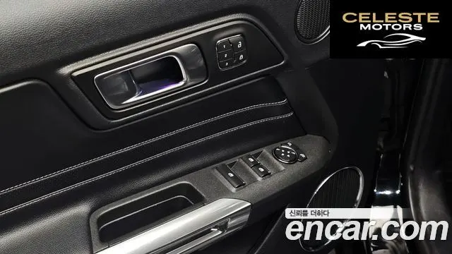 FORD Cabriolet 2019 — photo 24 sur 30