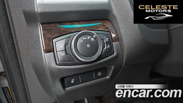 FORD 3.5 Limited 4WD 2013 — photo 31 sur 32