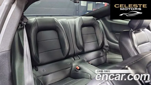 FORD Coupé 2019 — photo 12 sur 20