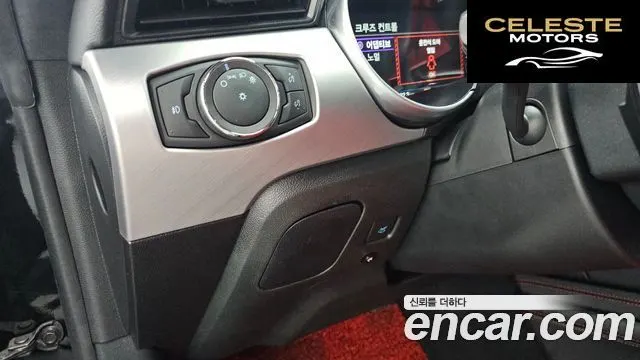 FORD Coupé 2023 — photo 27 sur 32