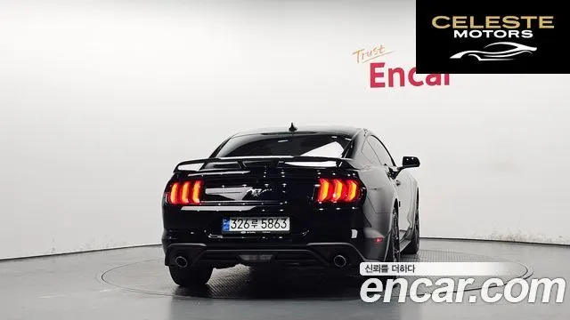 FORD Coupé 2023 — photo 4 sur 32