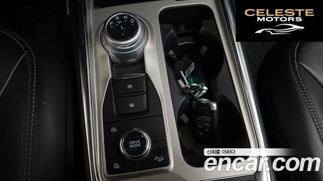 FORD 62.3 Limited 4WD 2022 — photo 9 sur 20