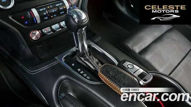 FORD Coupé 2023 — photo 12 sur 31
